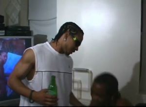 Два негритоса с большими хуями занимаются гей сексом